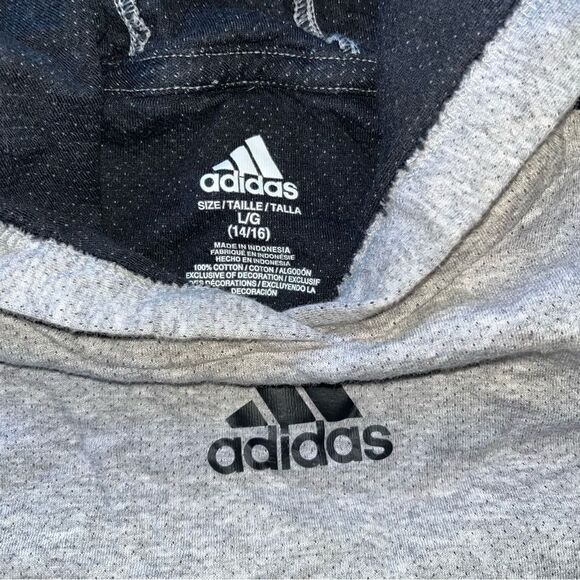 Boys Adidas short sleeve hoodie - Picture 3 of 3